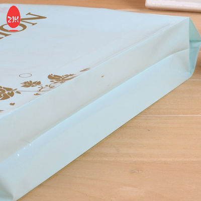 Drucken von Geschenkverpackungsbeuteln für Kleidung