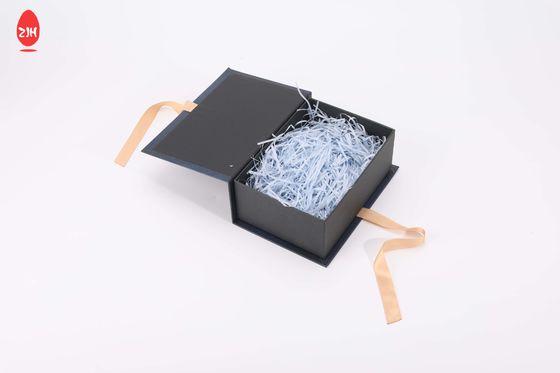 Band-Griff-magnetische LuxusGeschenkbox, die kundenspezifischen Logo Hard Rigid faltet